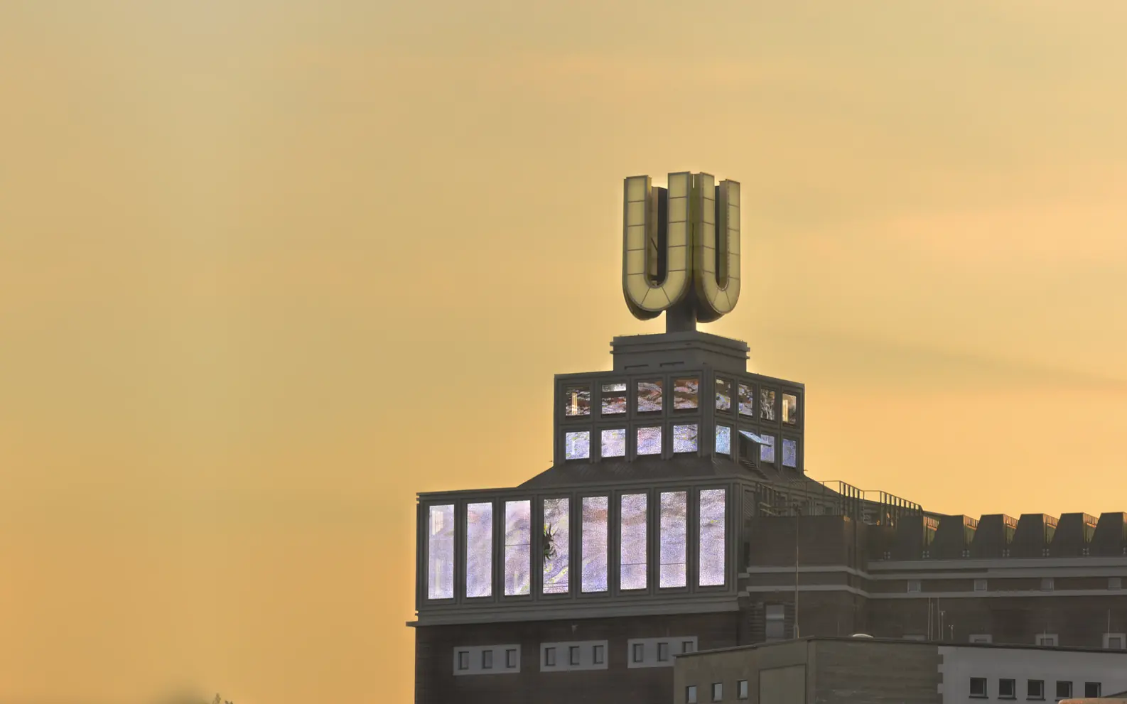 Das Dortmunder U im Abendlicht